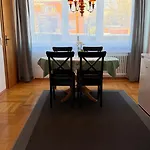 아파트 Exklusive Lage, Sehr Grosse Mit Gartenblick - Haemmerle Rot 콘스탄츠