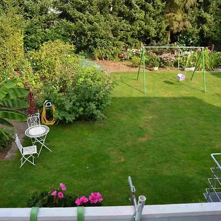 Exklusive Lage, Sehr Grosse Mit Gartenblick - Haemmerle Rot * Konstanz