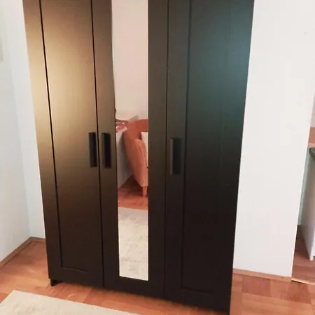 Exklusive Lage, Sehr Große Mit Gartenblick - Hämmerle Rot Konstanz